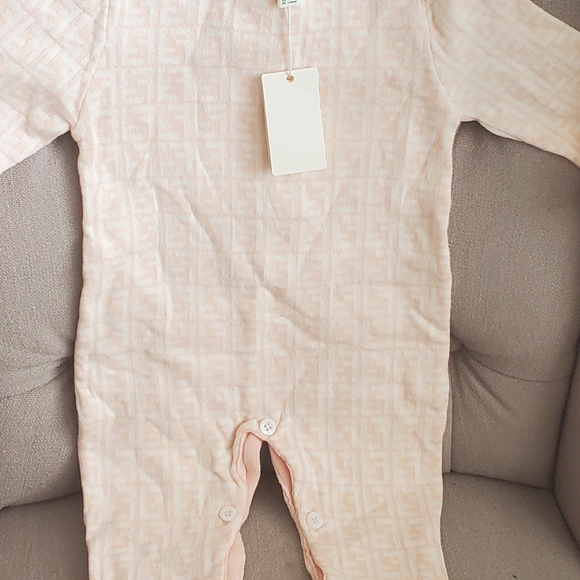 NWT Authentic Fendi Kids 2pc Knit Romper set - Picture 4 of 9